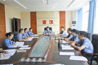 宣汉县人口和计生局_...11月26日,宣汉县人口和计划生育局党组书记、局长周忠(2)
