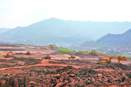 西南职教园区建设全面推进 300余名工人齐上阵