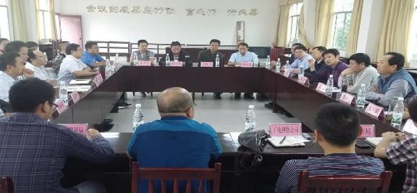 省经信委深入宝石乡程家沟村调研精准扶贫工作