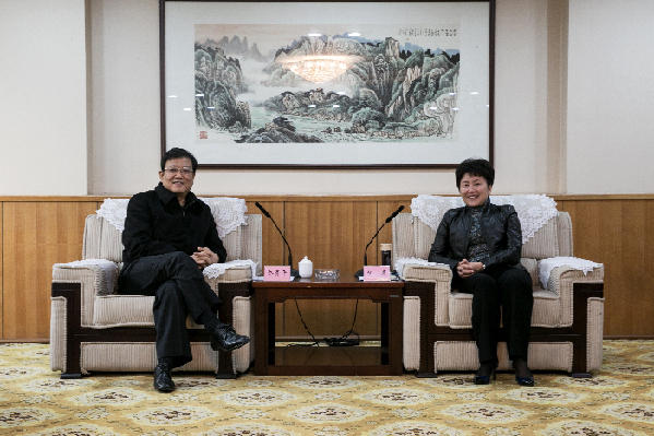 包惠会见中国联通四川分公司总经理