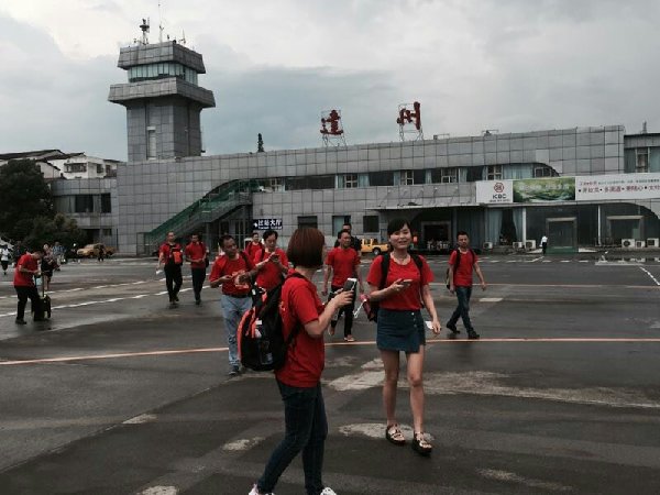 老区党员感党恩,天安门前看升旗系列报道
