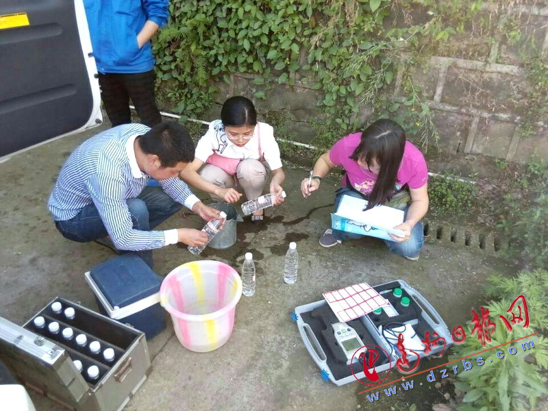 环境监测员黄梅:每月采样上百个,只为那一汪清