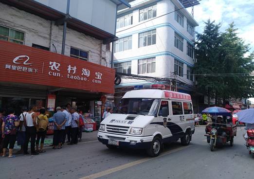 开江县司法局流动宣传车掀起扫黑除恶宣传新