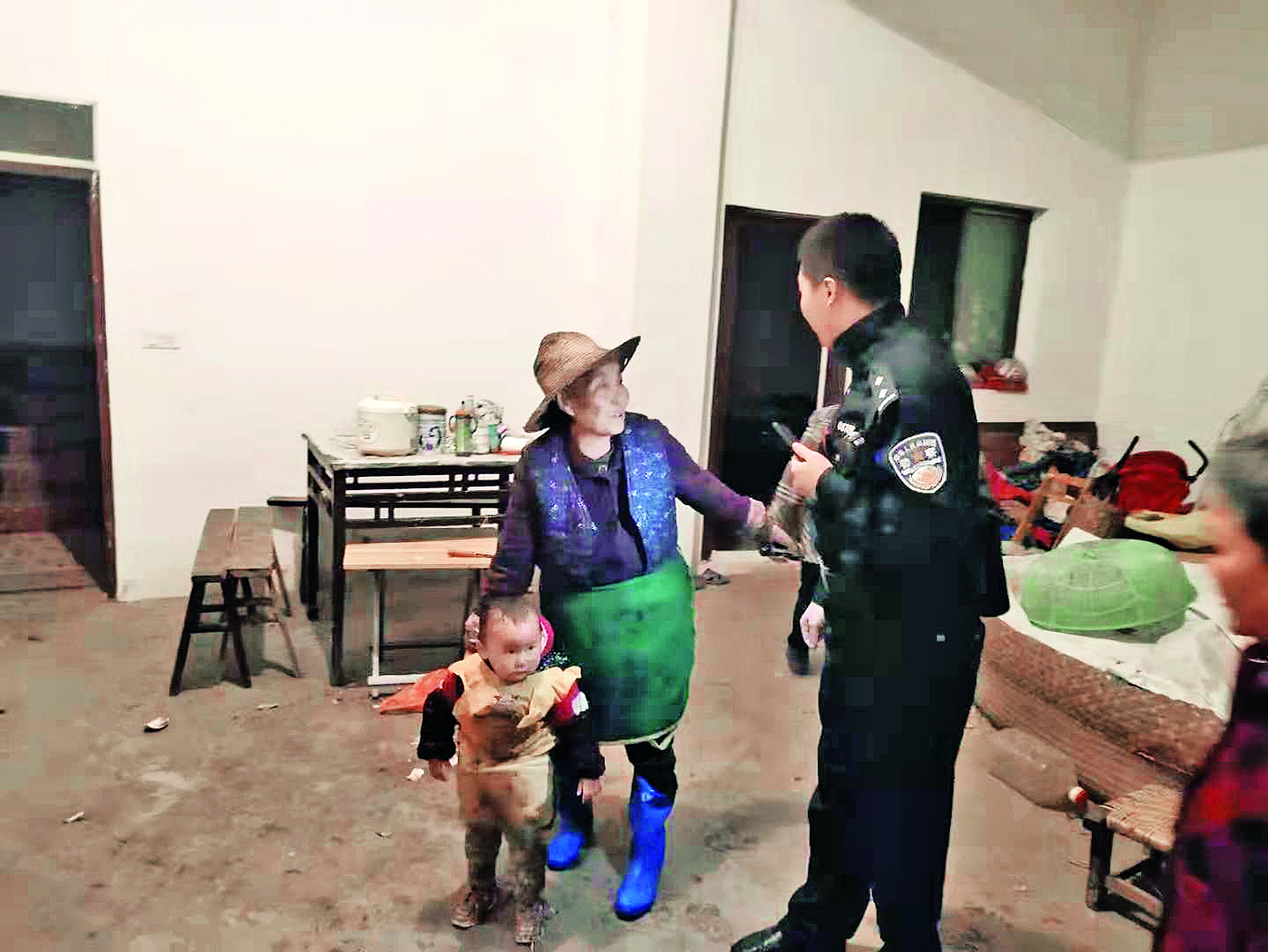 冷雨夜 渠县涌兴镇涌北村一两岁女童突然失踪