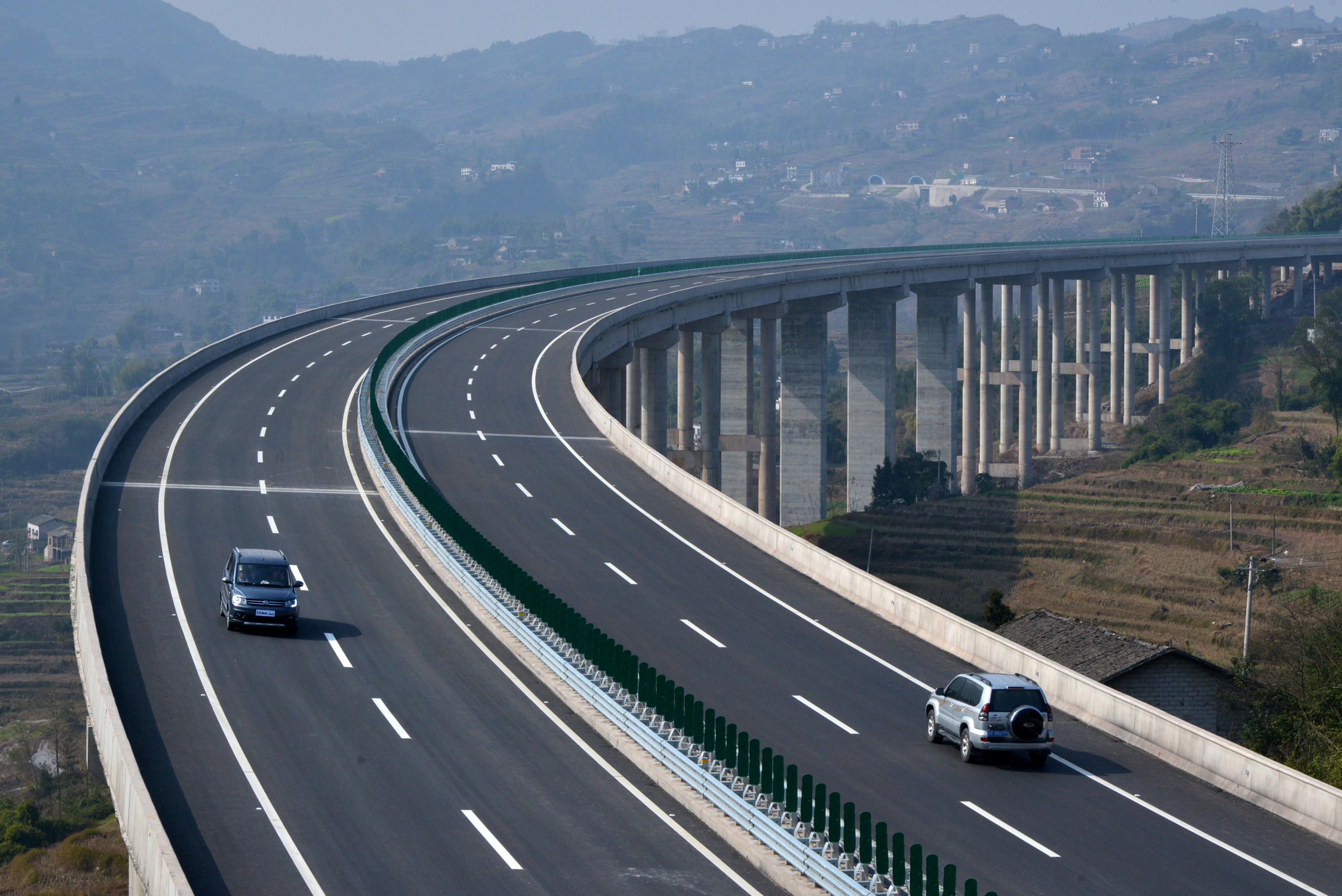 通途绕巴山 蜀道不再难--达州交通四十年巨变