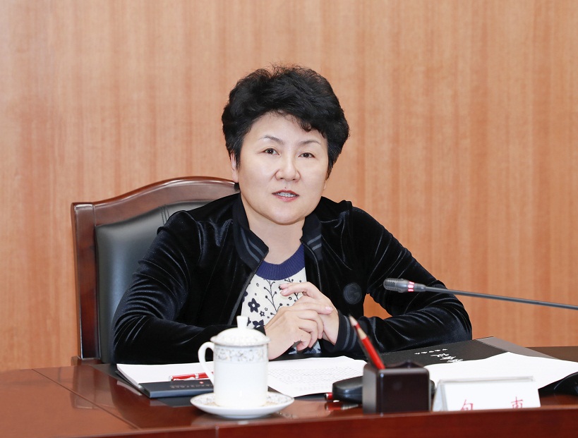 市委召开常委扩大会议