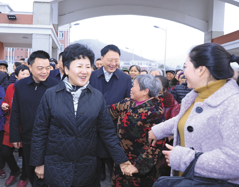 包惠深入达川区,通川区,高新区调研指导脱贫攻坚等工作