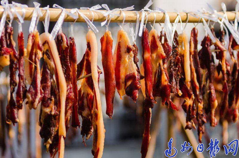 怎么晒腊肉全过程 0c85a3c4-b60d-4a72-acf1-3cbf61cbbcac_batchwm.jpg
