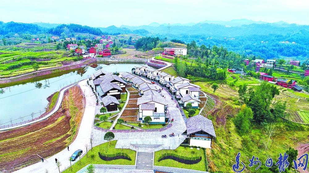 宣汉县双河镇大田村易地扶贫搬迁集中安置点.(图片由市发改委提供)