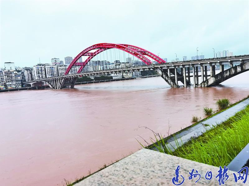 渠江水位猛涨