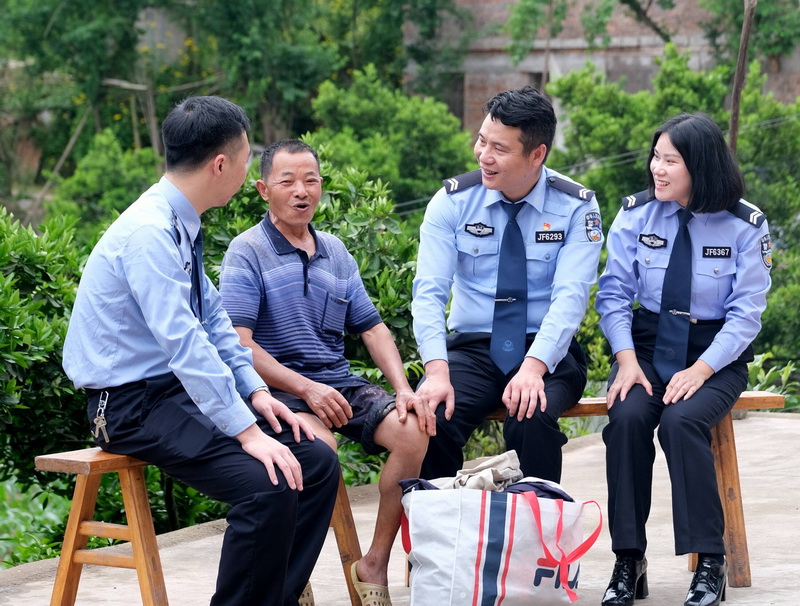  管得细、管得宽、管得严！大竹县妈妈镇有群“妈妈警官”