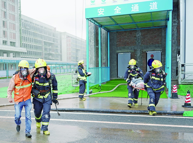  达州高新区：勠力同心筑防线 行稳致远谱新篇