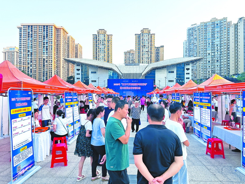  达州高新区主动当好企业发展“店小二”