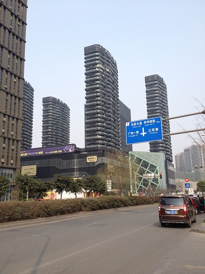 成都火车南站改建即将投入运营 单核心商圈或