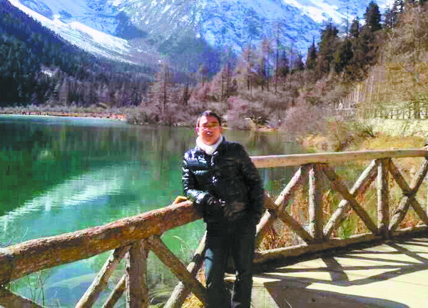 邓安彬:援藏医生 - 达州日报网