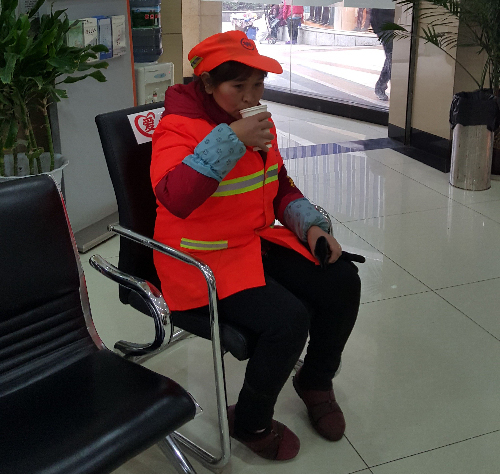 达州农商银行通川支行公园分理处优质服务纪实