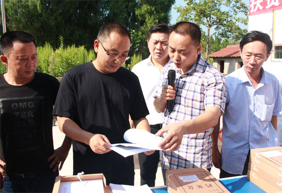 渠县:李鸿杰深入联系乡镇蹲点调研督导脱贫攻