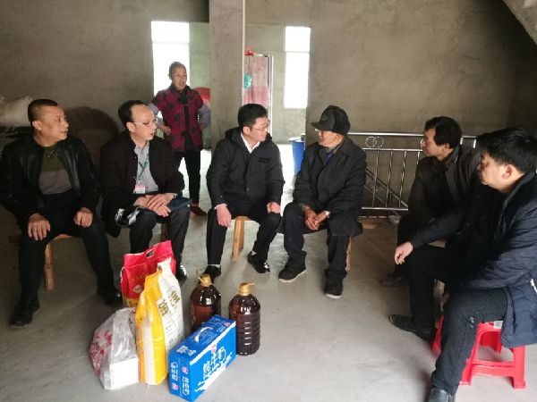 国网达州市蒲城供电公司学雷锋见行动 - 达州日