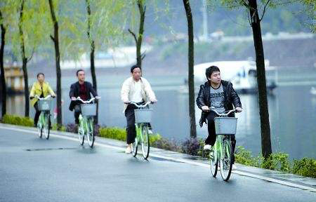 达州:有市民建议建自行车道发展共享单车 - 达