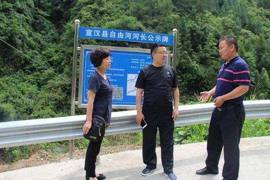 万百勇调研河长制并检查指导派出所工作