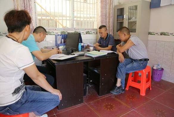 开江县农业局实地督导保障农业环境整治效果 