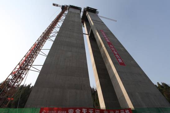 省交通厅质监局综合督查营达高速公路质量安全